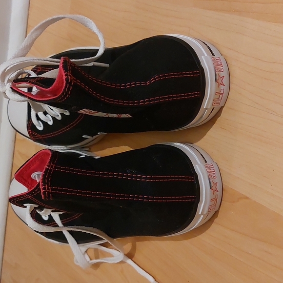 New Black (with Pink Stitching) Chuck Taylor All Stars Hi Converse - Picture 5 of 7